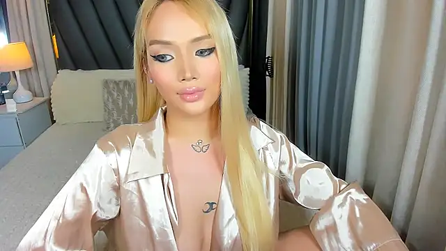 KylieSonique online show from 01/12/26, 05:03