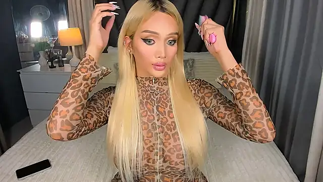 KylieSonique online show from 01/13/26, 05:33