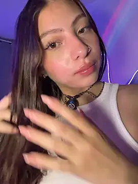 Snapshot of Dirty-Bunnyyy chatting on 07/17/26, 01:58 Dirty-Bunnyyy online show from 07/17/26, 01:58