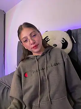 Dirty-Bunnyyy online show from 04/17/26, 03:09