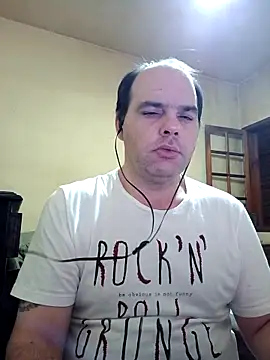 Jovissoares7ye online show from 04/13/26, 01:42