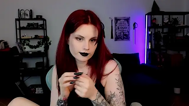 Snapshot of Della_Ideal chatting on 07/18/26, 05:43 Della Ideal online show from 07/18/26, 05:43