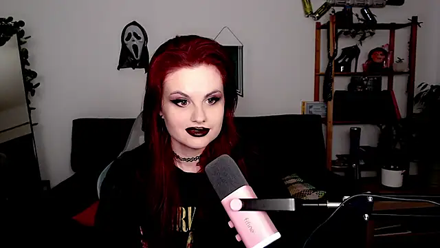 Della Ideal online show from 11/10/25, 06:35