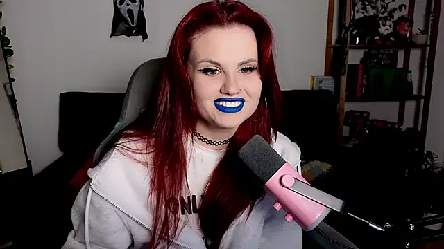 Della Ideal online show from 12/01/25, 06:09