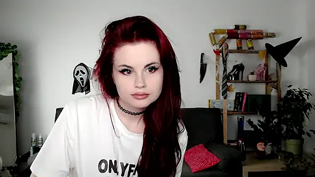 Della Ideal online show from 10/21/25, 08:47