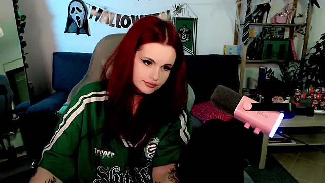 Della Ideal online show from 10/29/25, 05:34