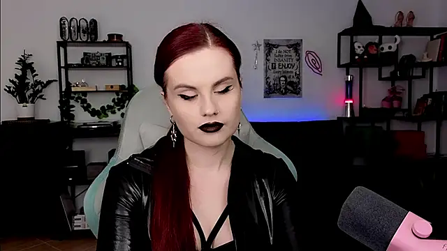 Della Ideal online show from 03/24/26, 07:25