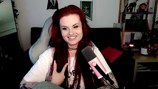 Della Ideal online show from 11/12/25, 05:39