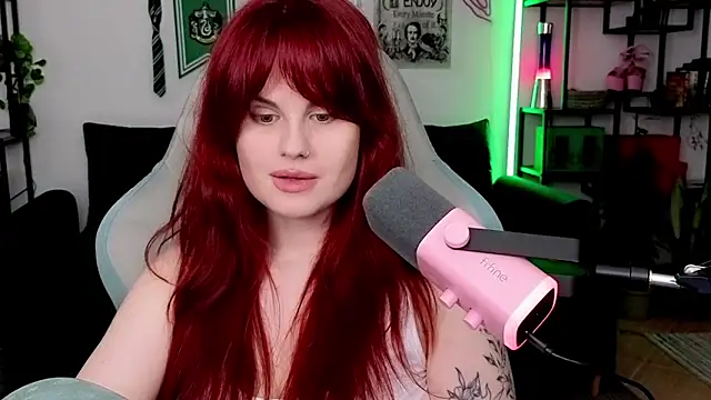 Snapshot of Della_Ideal chatting on 05/03/26, 05:38 Della Ideal online show from 05/03/26, 05:38