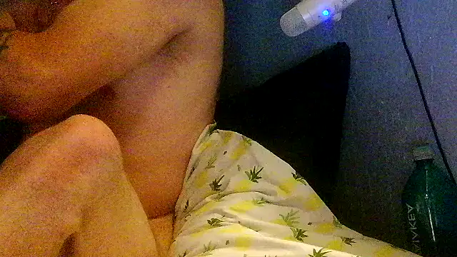 Snapshot of PornStro921 chatting on 05/18/26, 08:35 PornStro921 online show from 05/18/26, 08:35