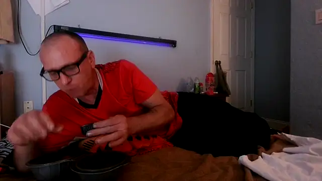 Snapshot of PornStro921 chatting on 03/03/25, 01:17 PornStro921 online show from 03/03/25, 01:17