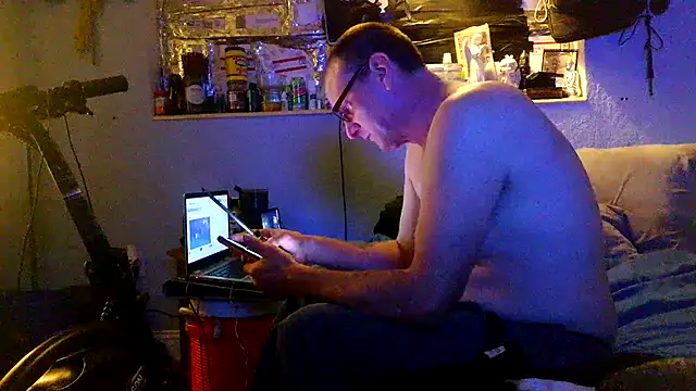 Snapshot of PornStro921 chatting on 04/04/26, 08:43 PornStro921 online show from 04/04/26, 08:43