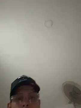 Snapshot of Cristopher1112 chatting on 10/30/25, 08:17 Cristopher1112 online show from 10/30/25, 08:17