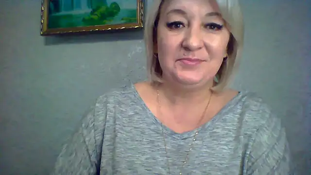 ArielXLoveresss online show from 10/28/25, 06:56