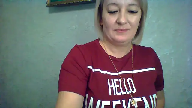 ArielXLoveresss online show from 10/18/25, 07:43
