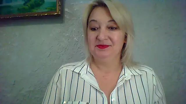ArielXLoveresss online show from 06/01/26, 08:25
