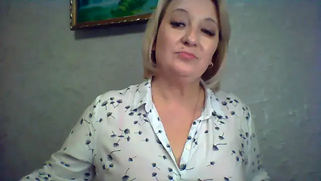 ArielXLoveresss online show from 11/01/25, 06:46