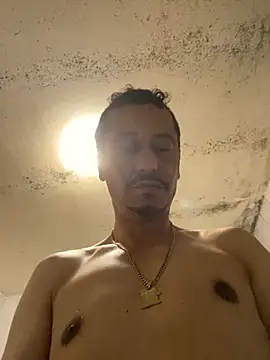 rogerdik76 online show from 12/05/25, 07:55