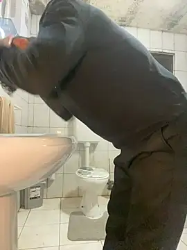 rogerdik76 online show from 02/04/26, 06:30