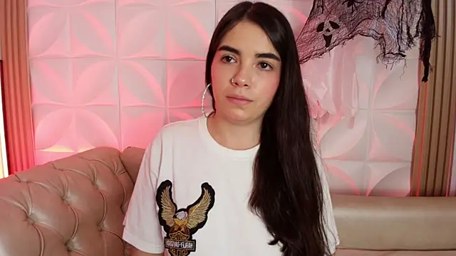 DaphneGlas online show from 10/08/25, 12:39