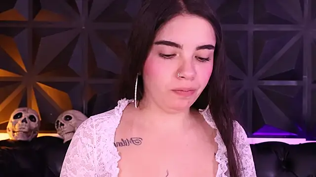 DaphneGlas online show from 10/24/25, 12:59