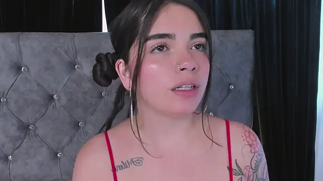 DaphneGlas online show from 11/27/25, 12:49