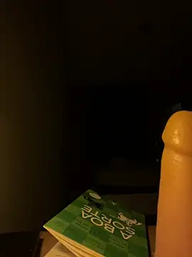 KiaraCut online show from 04/17/26, 12:02