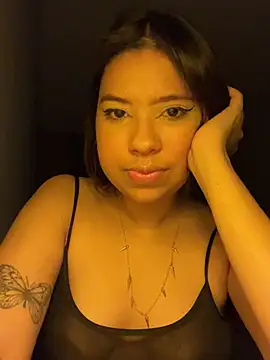 KiaraCut online show from 03/27/26, 01:58