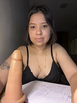 KiaraCut online show from 03/29/26, 01:07