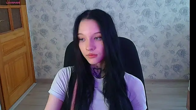 Snapshot of mefwhore chatting on 03/10/25, 08:39 mefwhore online show from 03/10/25, 08:39