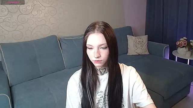 mefwhore online show from 12/22/25, 02:06