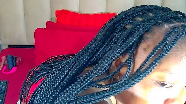 Snapshot of SEXYASSTINAXXX chatting on 06/18/26, 05:17 SEXYASSTINAXXX online show from 06/18/26, 05:17