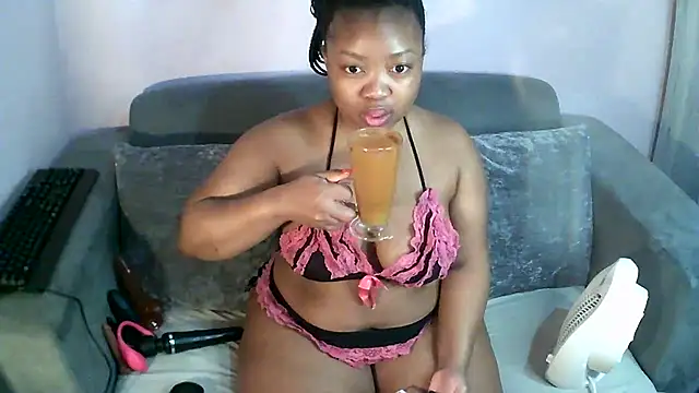 Snapshot of SEXYASSTINAXXX chatting on 07/25/26, 05:26 SEXYASSTINAXXX online show from 07/25/26, 05:26