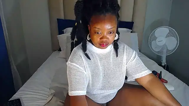 SEXYASSTINAXXX online show from 02/13/26, 03:17