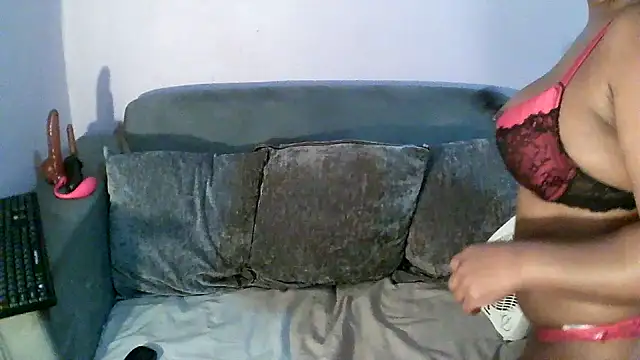 Snapshot of SEXYASSTINAXXX chatting on 06/30/26, 05:07 SEXYASSTINAXXX online show from 06/30/26, 05:07
