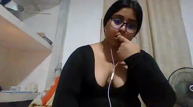 Snapshot of virginbrunette99 chatting on 02/26/25, 11:52 virginbrunette99 online show from 02/26/25, 11:52