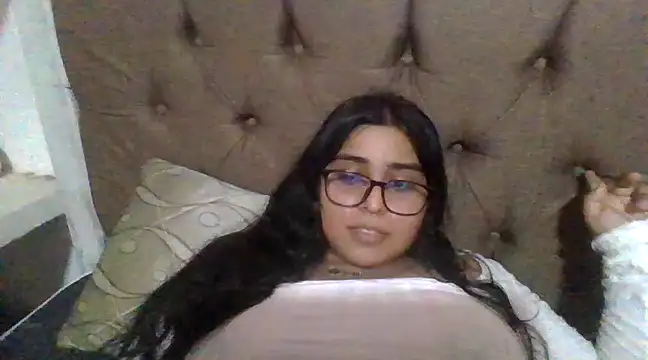 Snapshot of virginbrunette99 chatting on 03/17/25, 09:02 virginbrunette99 online show from 03/17/25, 09:02