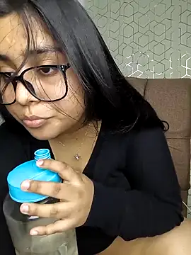 virginbrunette99 online show from 11/06/25, 06:06