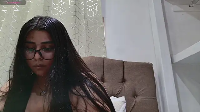 virginbrunette99 online show from 11/21/25, 07:35