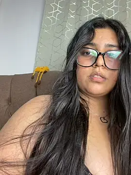 virginbrunette99 online show from 05/18/26, 06:51