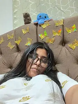 Snapshot of virginbrunette99 chatting on 02/18/26, 07:06 virginbrunette99 online show from 02/18/26, 07:06