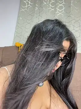 virginbrunette99 online show from 05/13/26, 05:36