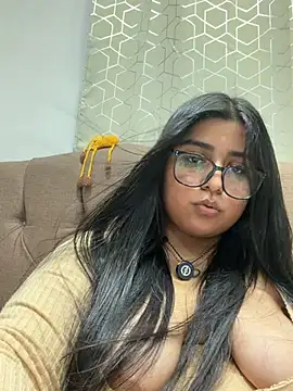 Snapshot of virginbrunette99 chatting on 07/19/26, 06:22 virginbrunette99 online show from 07/19/26, 06:22
