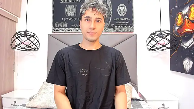 Snapshot of buddy_whitte chatting on 11/11/25, 11:49 buddy whitte online show from 11/11/25, 11:49