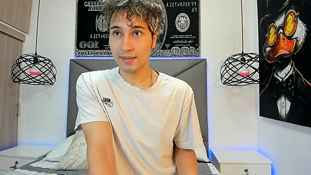 Snapshot of buddy_whitte chatting on 11/03/25, 12:20 buddy whitte online show from 11/03/25, 12:20