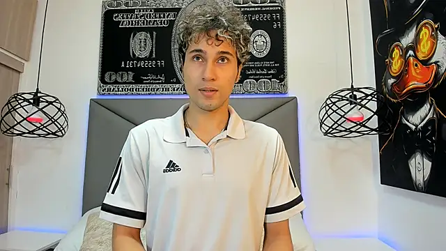 Snapshot of buddy_whitte chatting on 11/05/25, 12:19 buddy whitte online show from 11/05/25, 12:19