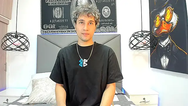 Snapshot of buddy_whitte chatting on 10/24/25, 12:15 buddy whitte online show from 10/24/25, 12:15