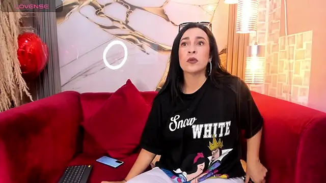 Bella williamss  online show from 12/15/25, 07:41