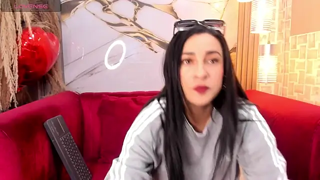 Bella williamss  online show from 12/21/25, 01:24