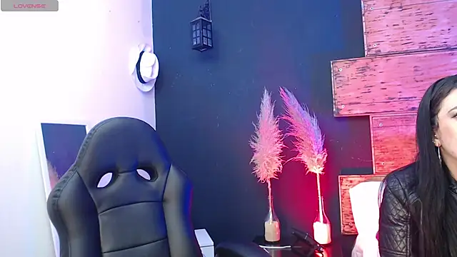 Bella williamss  online show from 03/05/25, 08:32